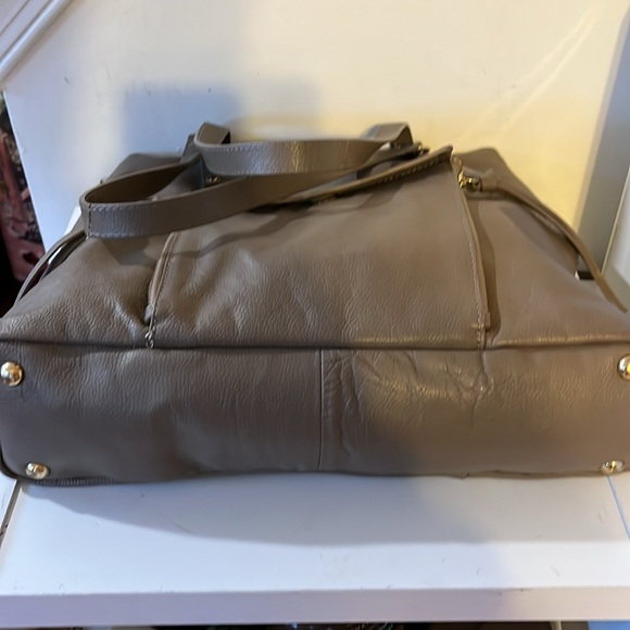 KOOBA EVERETTE SOFT LEATHER SHOPPER TOTE BAG TAUPE - Picture 8 of 16